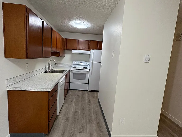 4875 SW Lombard Ave — Photo 10