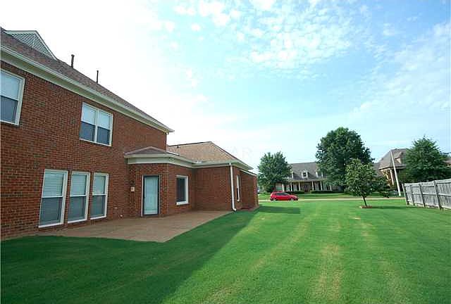 2nd image of 1717 Campden Dr