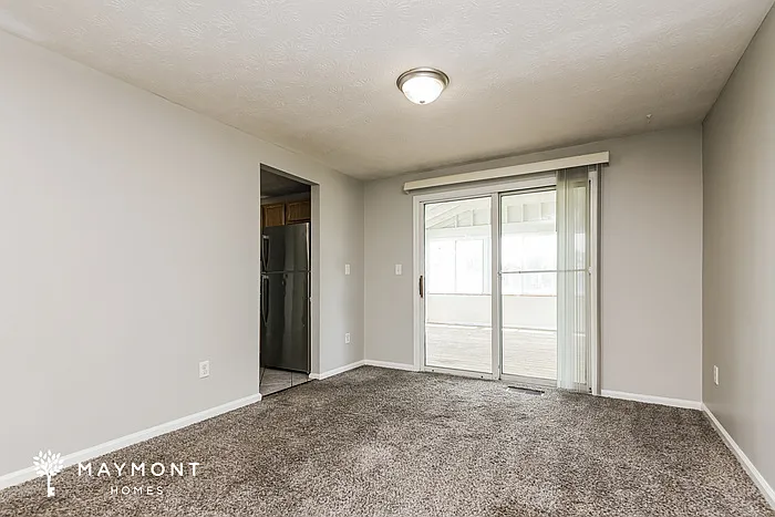 6477 Burkwood Dr — Photo 7