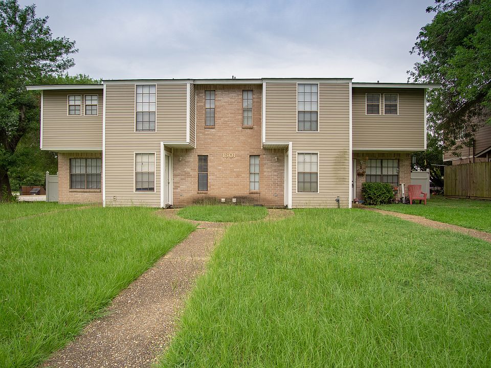 1st image of 1801 Woodsman Dr APT D