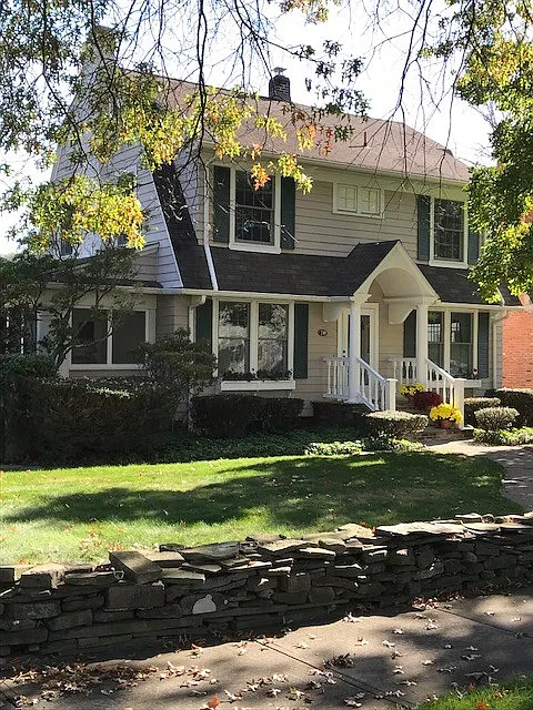 70 Durland Ave photo 1