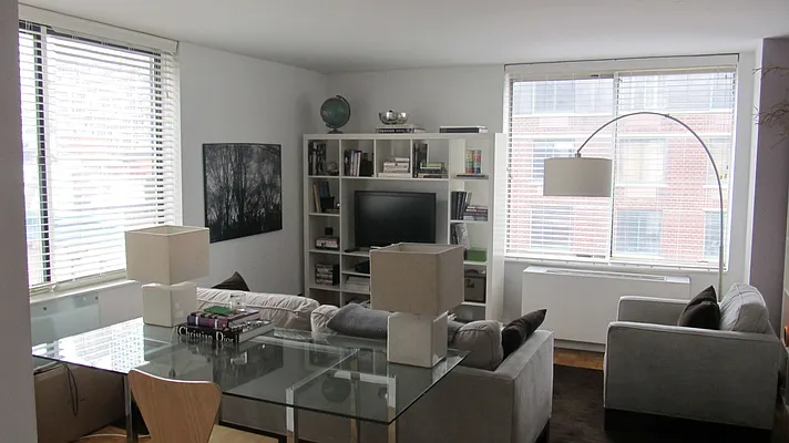 Rented by Tabak Real Estate | media 41