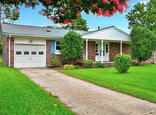 348 W Chickasaw Rd, Virginia Beach, VA 23462
