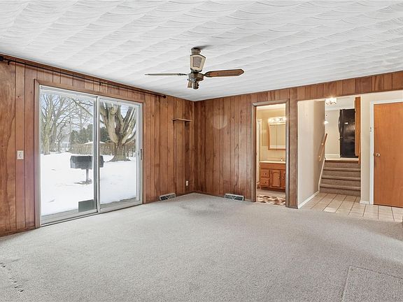 5th image of 190 Kennedy Cir