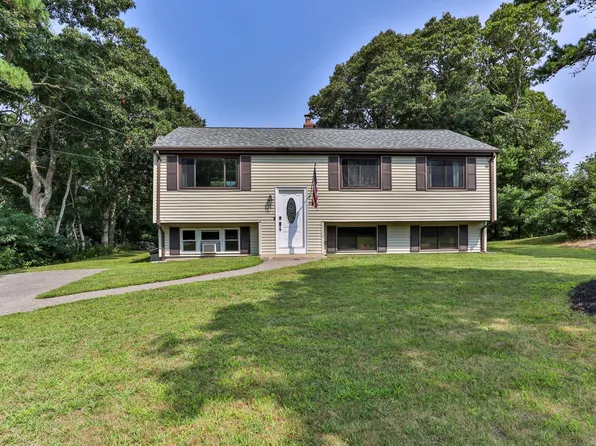 61 Thom Avenue, Monument Beach, MA 02553