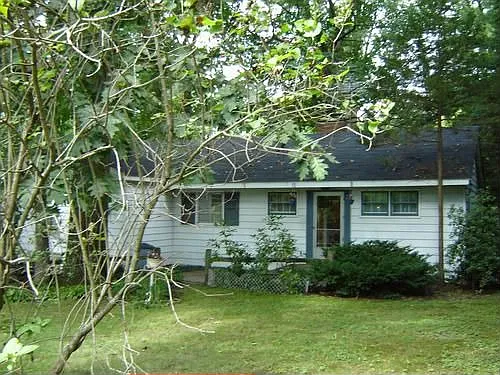 11947 Greenway Cir photo 1
