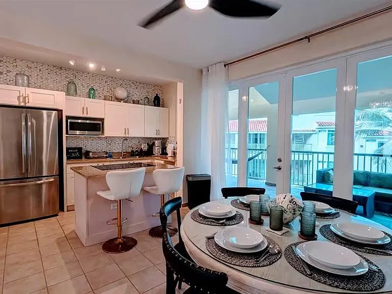 180 Palmas Dr #27C — Photo 4