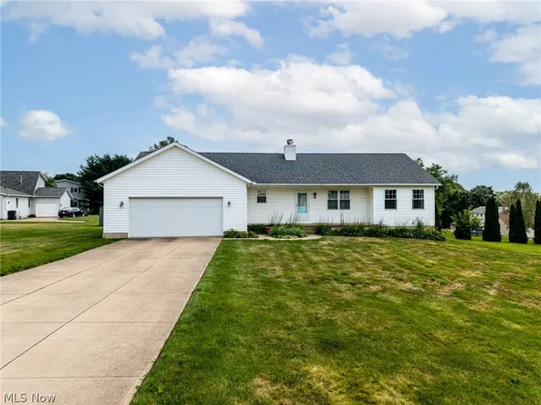 135 Northpark Dr, Wadsworth, OH 44281