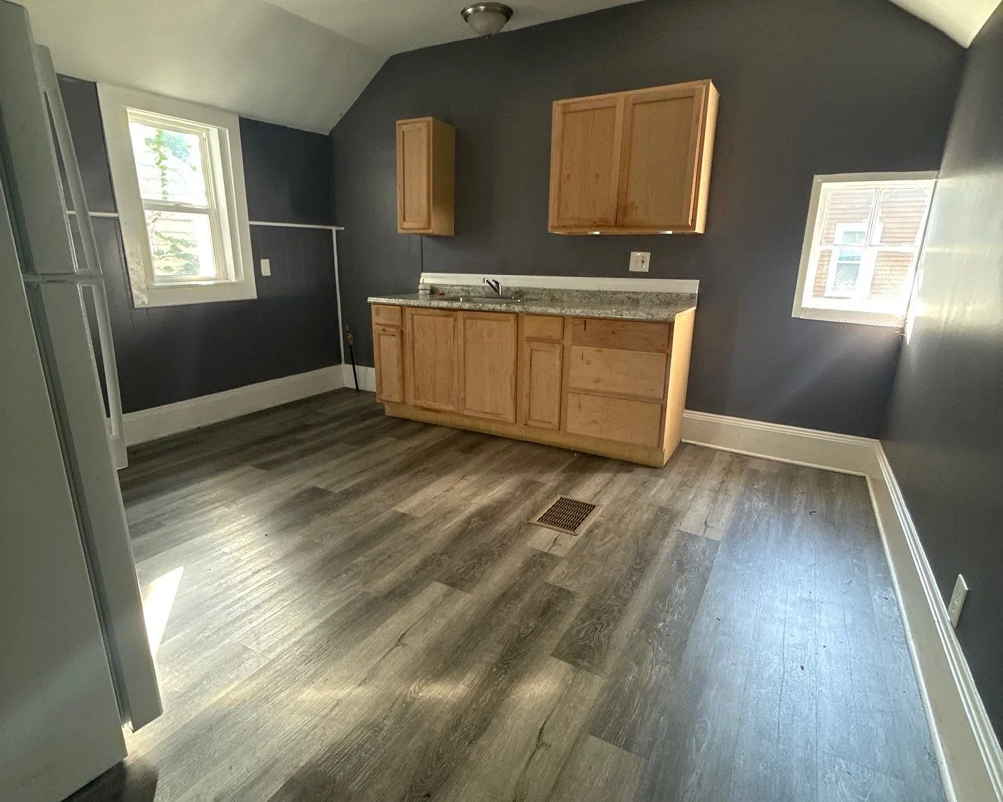 3 bed, 1300 sqft, $1,475 — Photo 2