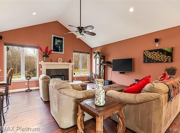 4th image of 1322 Xanadu Ct