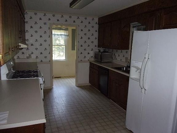 5th image of 103 Westside Ct