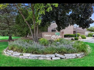 5835 Cambridge Cir UNIT 4, Racine, WI 53406