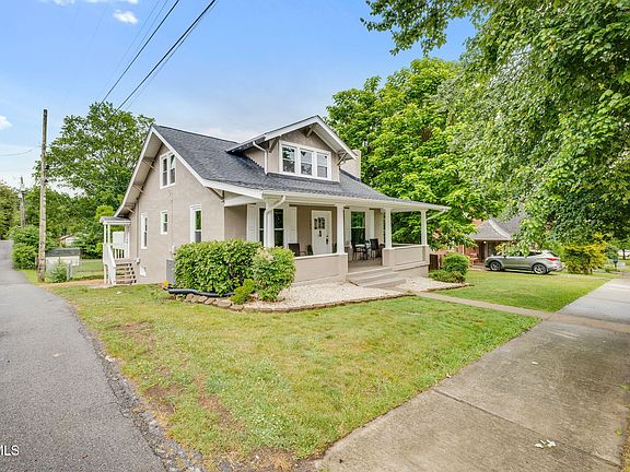 3rd image of 725 Park St