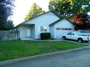 1470 Comet Ct, Grants Pass, OR 97527