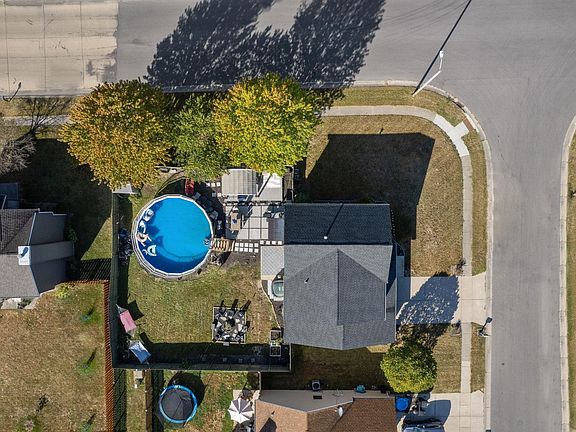 4th image of 601 Stockdale Dr