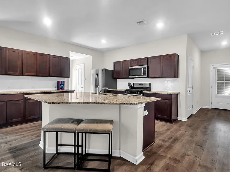 128 Emerald Star Ln — Photo 4