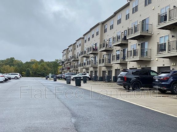 5th image of 14823 Chrysler Ct #40