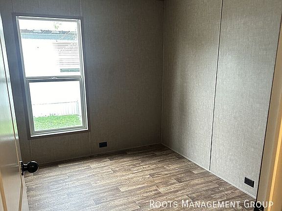 5th image of 310 Hester Ave Trailer 127