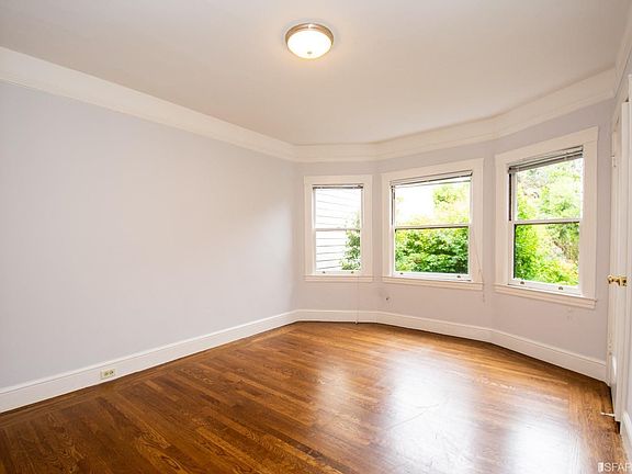 5th image of 784 Spruce St