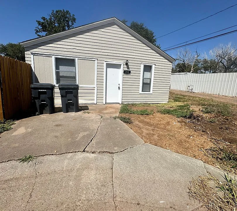 212 SW 37th Ave