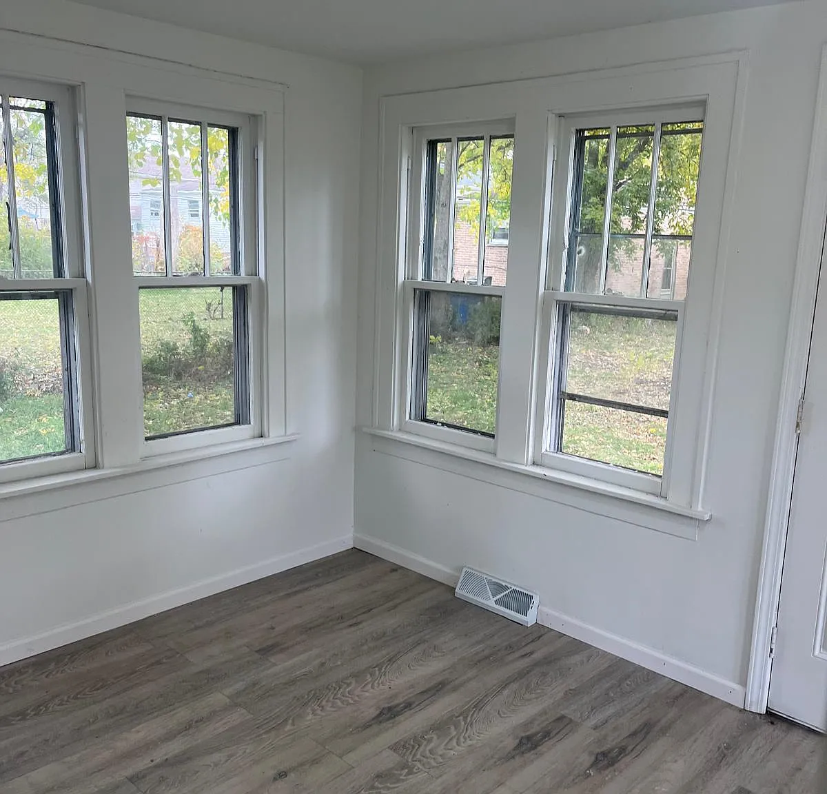 1 bed, 900 sqft, $1,550 — Photo 3