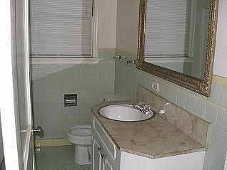 5th image of 431 Adrian Dr