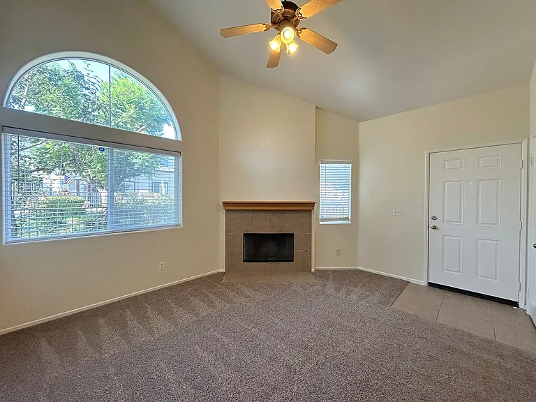 1555 Orange Ave #403 — Photo 6