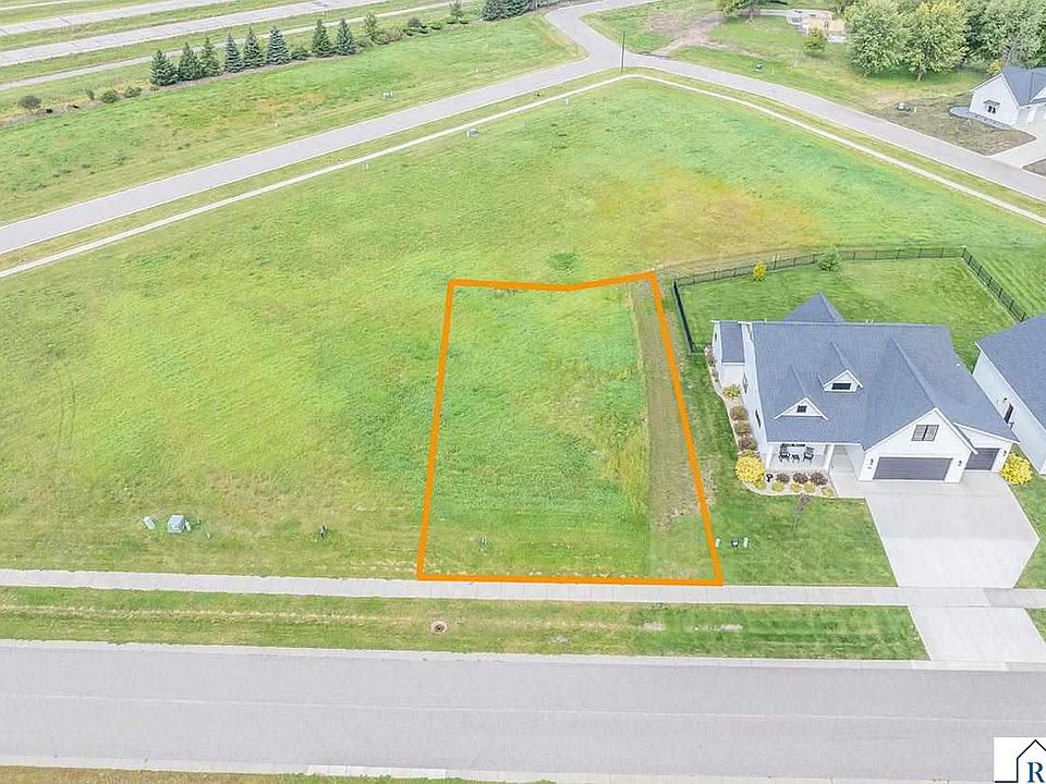 1st image of 122 Pine Creek Rd