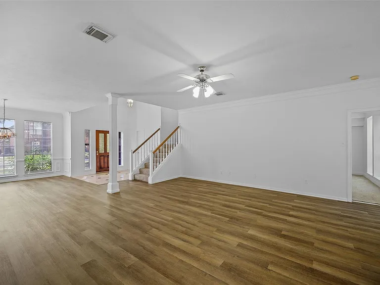 5803 Ancient Oaks Dr — Photo 10
