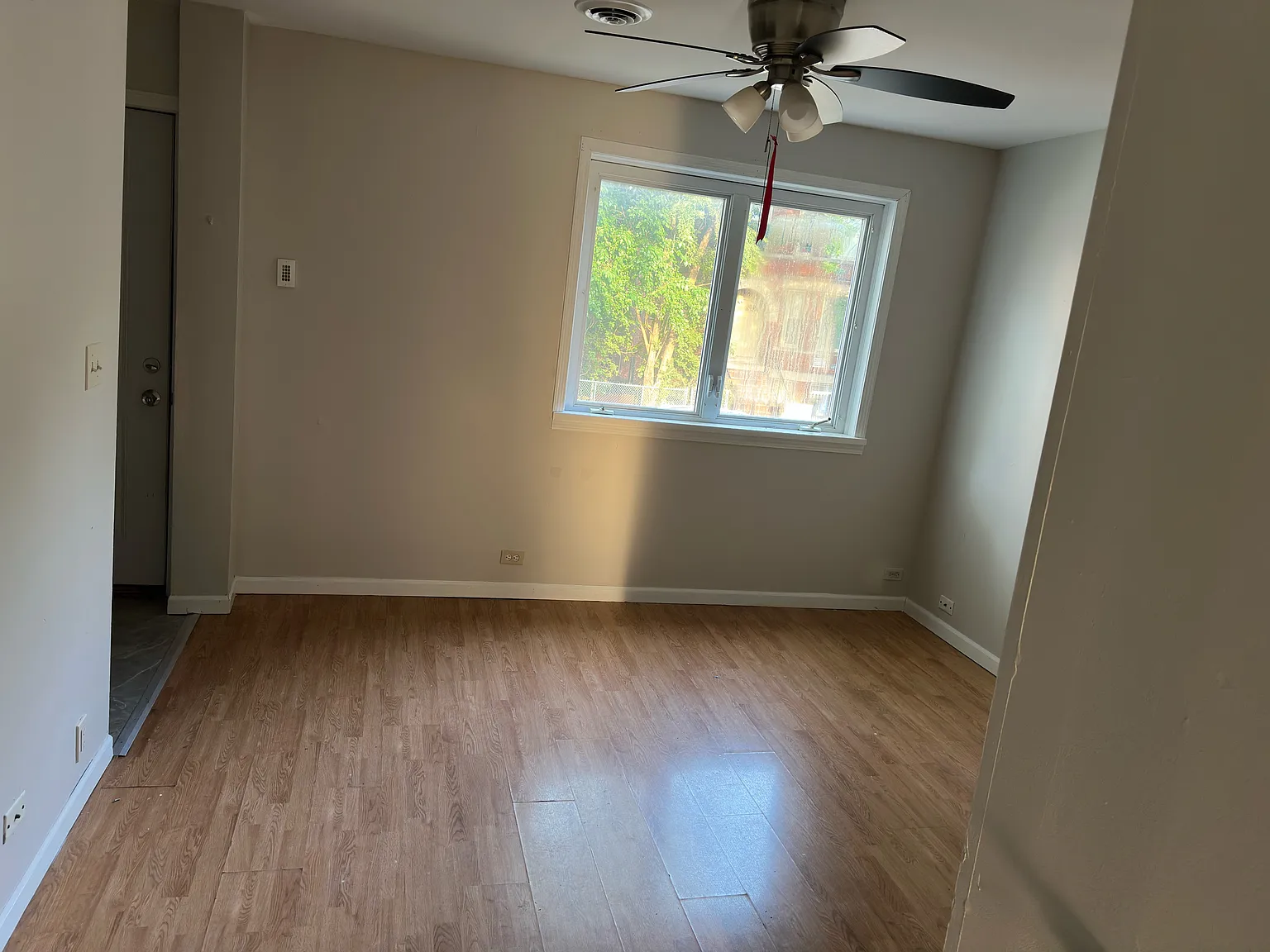 3 bed, $1,500 — Photo 3