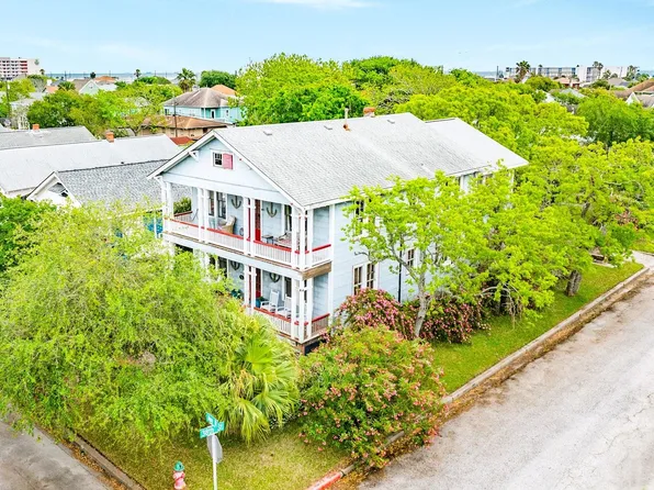 3727 Avenue R, Galveston, TX 77550