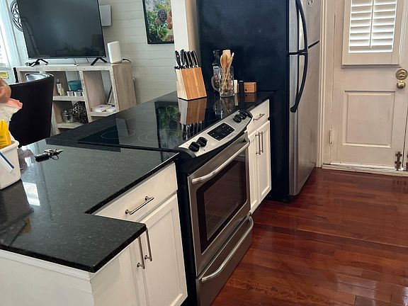 5th image of 3523 Royal St