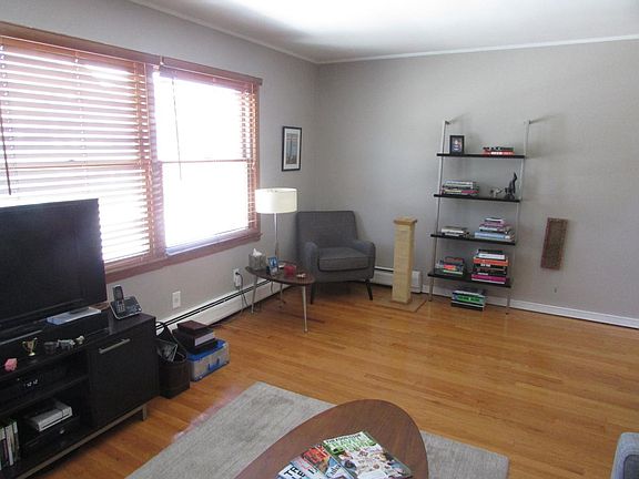 4th image of 137 Shippen St #2