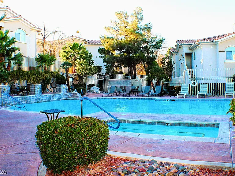 1531 Ruby Cliffs Ln #102 — Photo 23