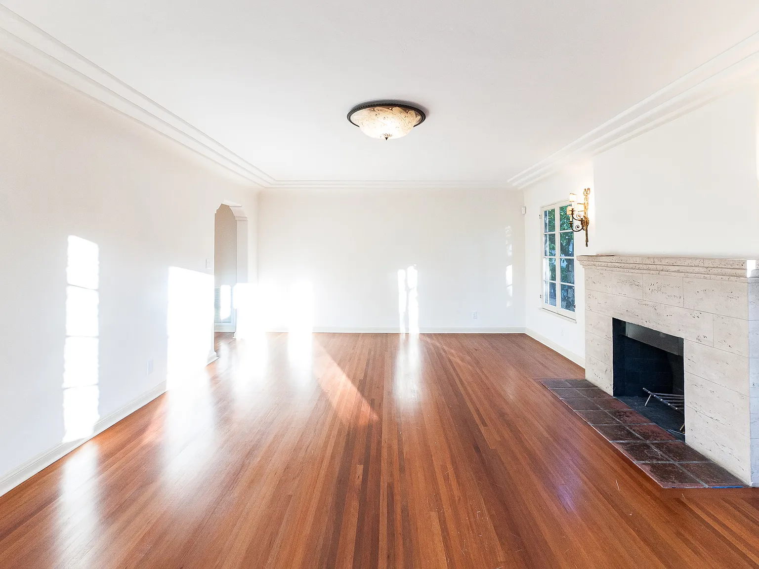 Glorious 3 Bed / 2 Bath Wilshire Vista Duplex | French Windows, Fireplace + 2-Car Garage — Photo 2