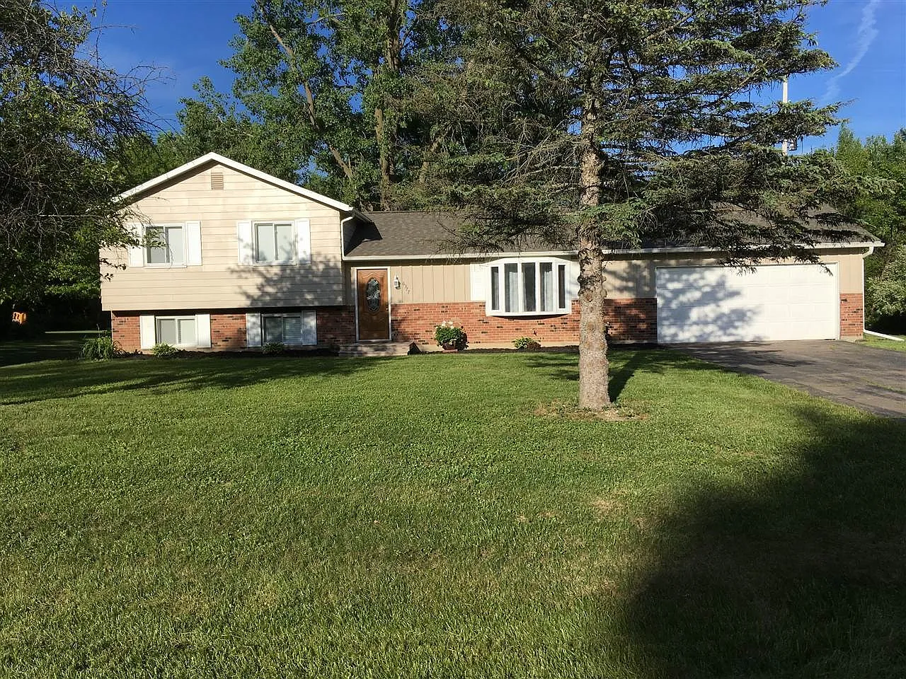 6377 Samson Dr photo 1