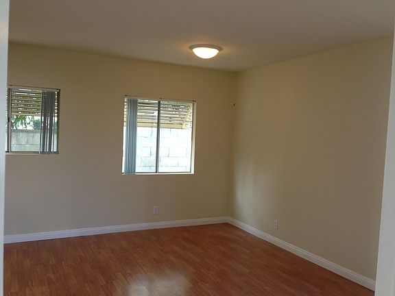 3rd image of 706 S Atlantic Blvd APT C