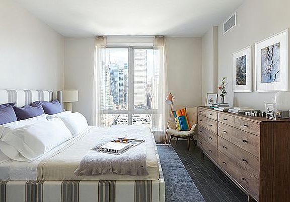 3rd image of 555 10th Ave APT 27D