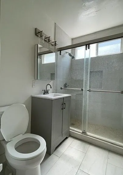 517 S Kenmore Ave #12 — Photo 13