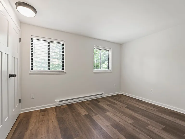 255 Main St — Photo 15