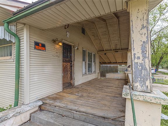 4th image of 605 S Maxwell St