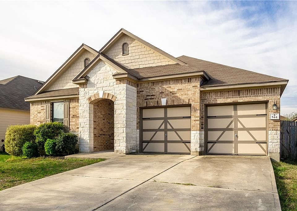 1st image of 544 Apricot Dr