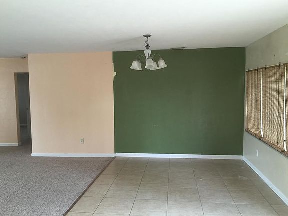 4th image of 120 E Parkdale Ave