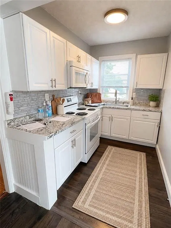2 bed, 1.0 bath, 972 sqft, $2,100 — Photo 3