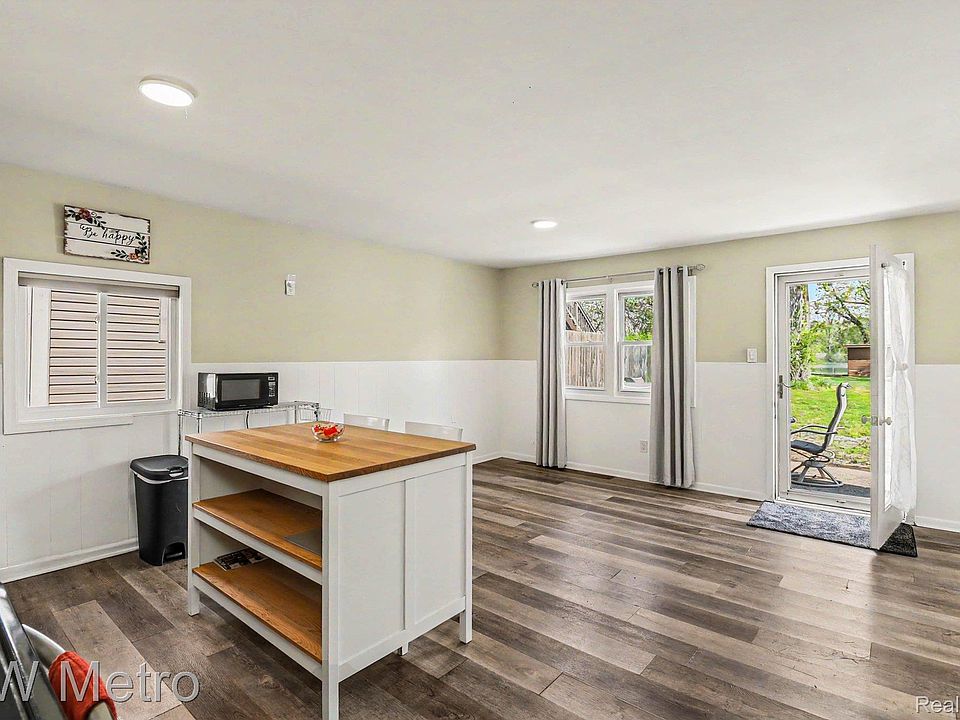 657 Dunleavy Dr, photo 17