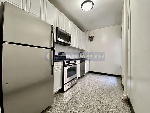 5th image of 664 W 163rd St #25