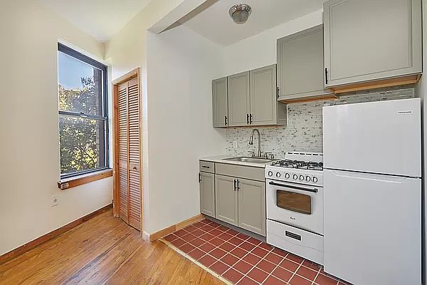 1st image of 80 St Nicholas Ave APT 5A