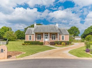 2860 Chardonnay Ln, Cumming, GA 30041