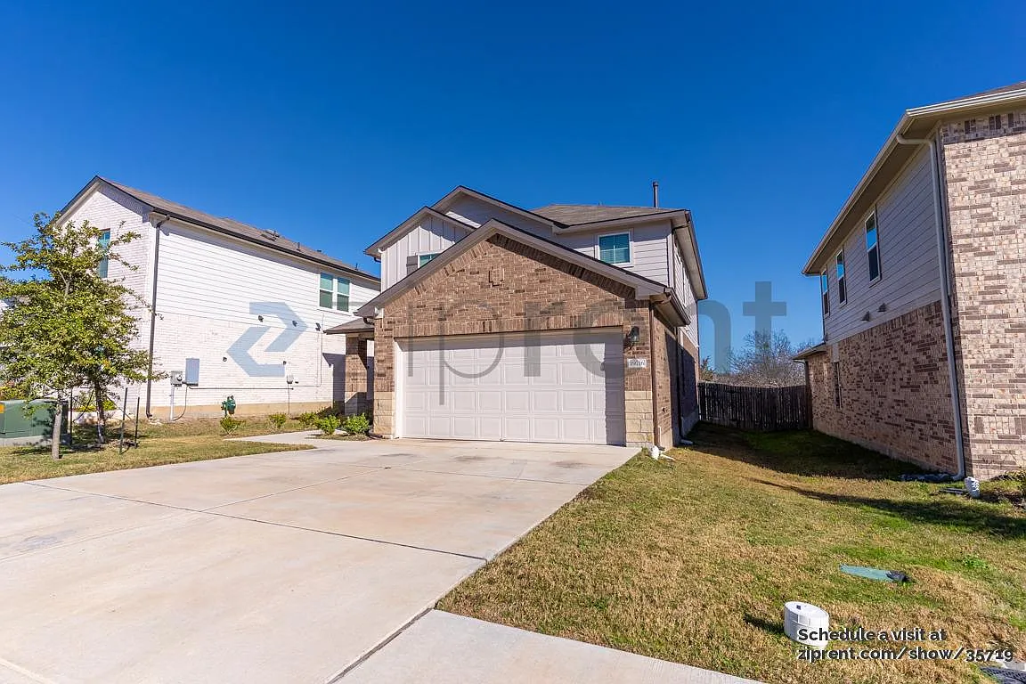4 bed, 2509 sqft, $2,400 — Photo 1