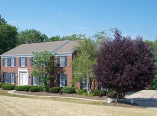 7 Colonel Pointe Dr, Wilder, KY 41076